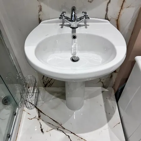 Konukevi Capri *